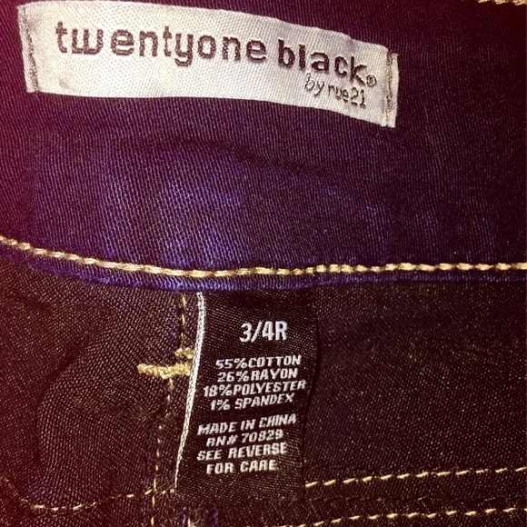 Cute Button Dark Wash Skinny Jeans - Picture 4 of 5